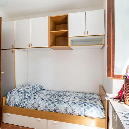 Appartement With Private Parking & Shared Pool! Nesso